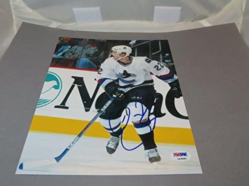 Даниел Sedin подписа договор с Ванкувър Канъкс 8x10 Снимка с автограф от PSA/DNA COA 1E - Снимки на НХЛ с автограф