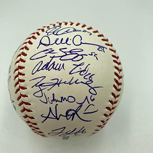 Отборът на Рой Халладея Торонто Блу Джейс 2000 година Подписа договор с бейзболния отбор на Мейджър лийг бейзбол - Бейзболни